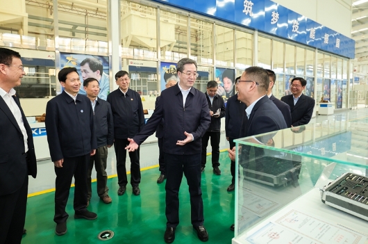 丁薛祥在陕西调研并主持召开座谈会时强调：坚定发展信心 强化创新驱动 推动高质量发展行稳致远2