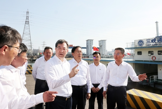 丁薛祥在湖北调研时强调:加快高水平科技自立自强 汇聚高质量发展强劲动能 丁薛祥在湖北调研时强调:加快高水平科技自立自强 汇聚高质量发展强劲动能
